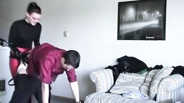 Quick pegging by amateur dominant girlfriend