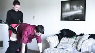 Quick pegging by amateur dominant girlfriend