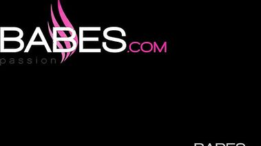 Sexy girl has sex on the beach after skinny dipping