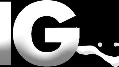 Horny MILF gets her ass fucked on a public road