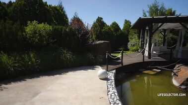 Blonde loves a big cock in her ass