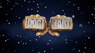 Sexy brunette finds a BBC in a sexstore gloryhole