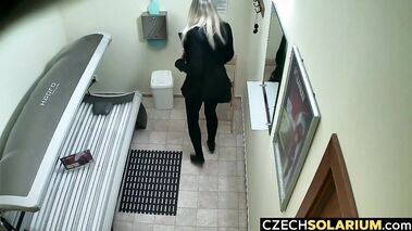 Tanning salon butt peak