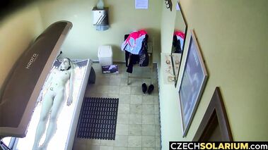 Tanning salon butt peak