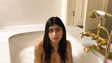 A glimpse into Mia Khalifa's day