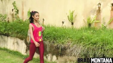 Outdoor Double Penetration Threesome For Latina Yoga Babe Niara