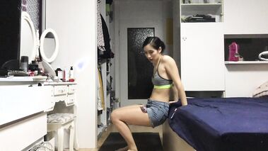 Hot Asian Babe Orgasm Work Out