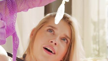 Naughty Blondes Wow Girls