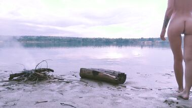 Eve Fucked And Creampied In The Rain