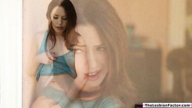 Lesbian milf ass fuck brunette rooomate