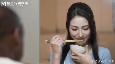 Horny Chinese Housewife Li Rong Loves Big Black Cock