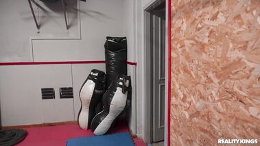 Fitness Vlogger Gets Fucked