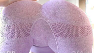 Leggings, Lust, and Strap On Pegging