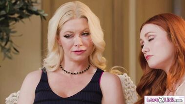 Stepmommy could use a good pussy licking