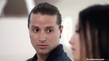 Lonely housewife wants to be fucked hard