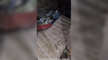 SAL PE se fait baiser dans une cave par des inconnus