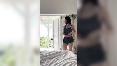 Asian Wife's Weekend Getaway With Her Bull